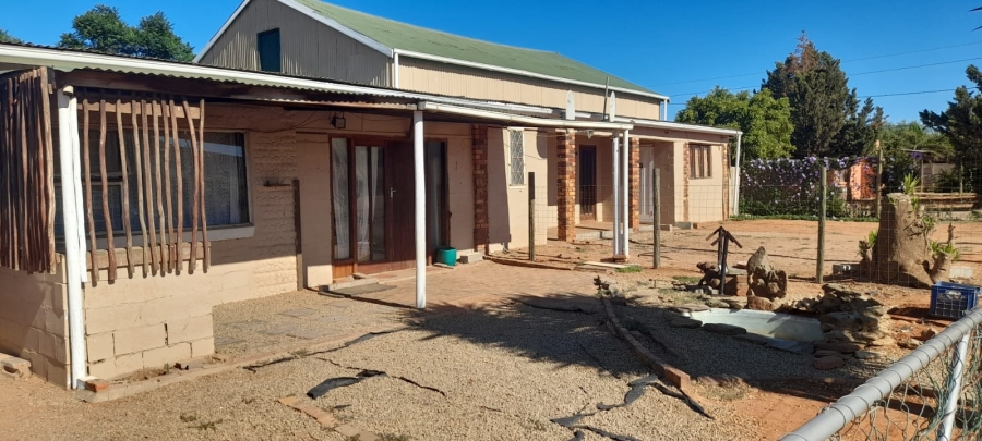 3 Bedroom Property for Sale in Hooikraal Western Cape